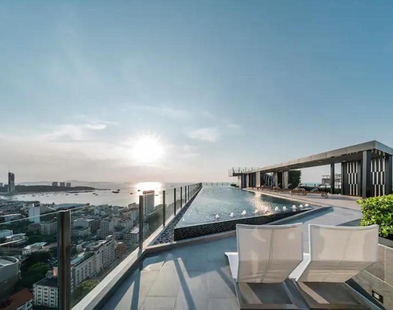 The Base Central Pattaya Quiet King-Bed With Infinity Pool & Free Netflix! Exterior foto